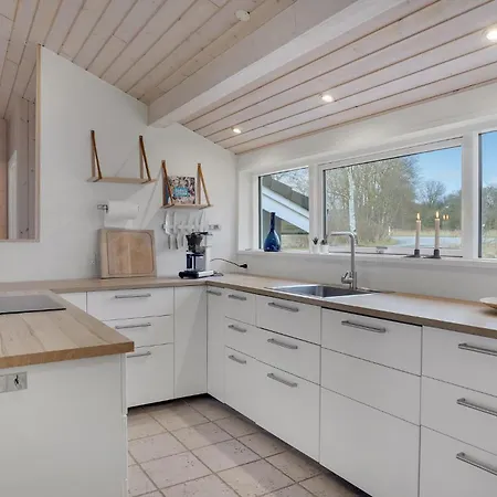 In With Kitchen